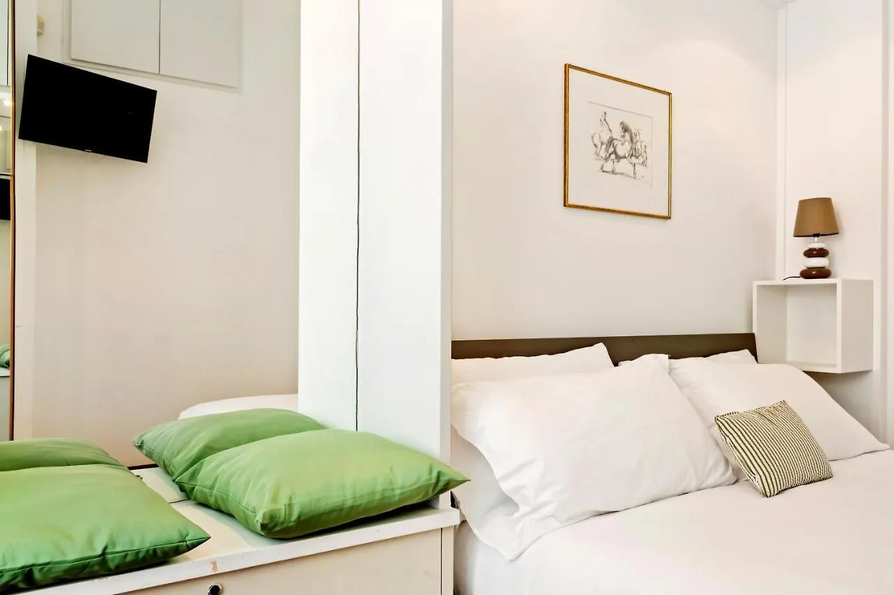 Appartamento Rentopolis Piazza San Marco 1 Milano